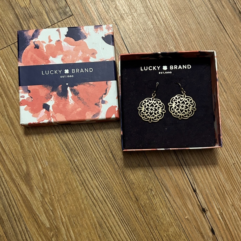 Nib- lucky brand earrings